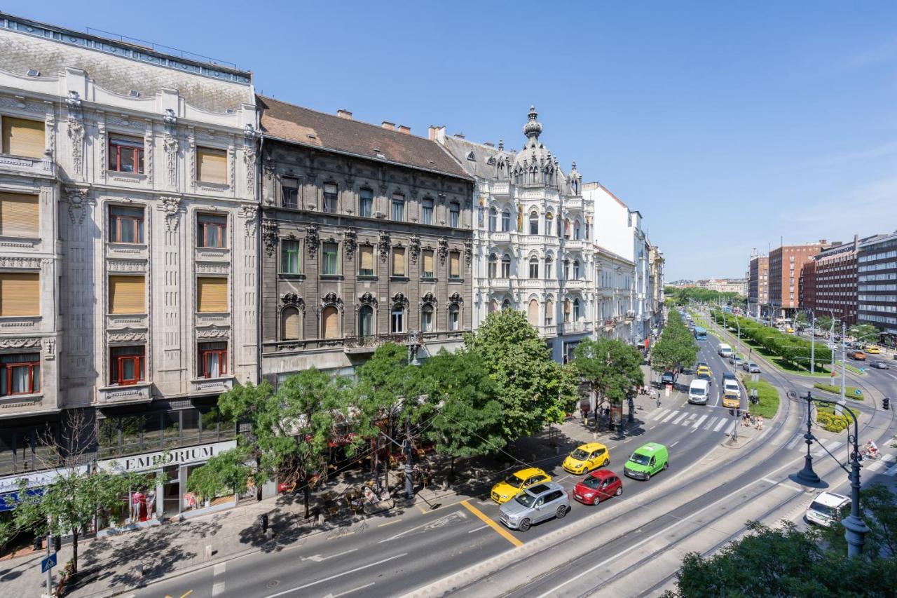 Buenos Boutique - A/C, 2 Bathrms, Amazing View Lejlighed Budapest Eksteriør billede